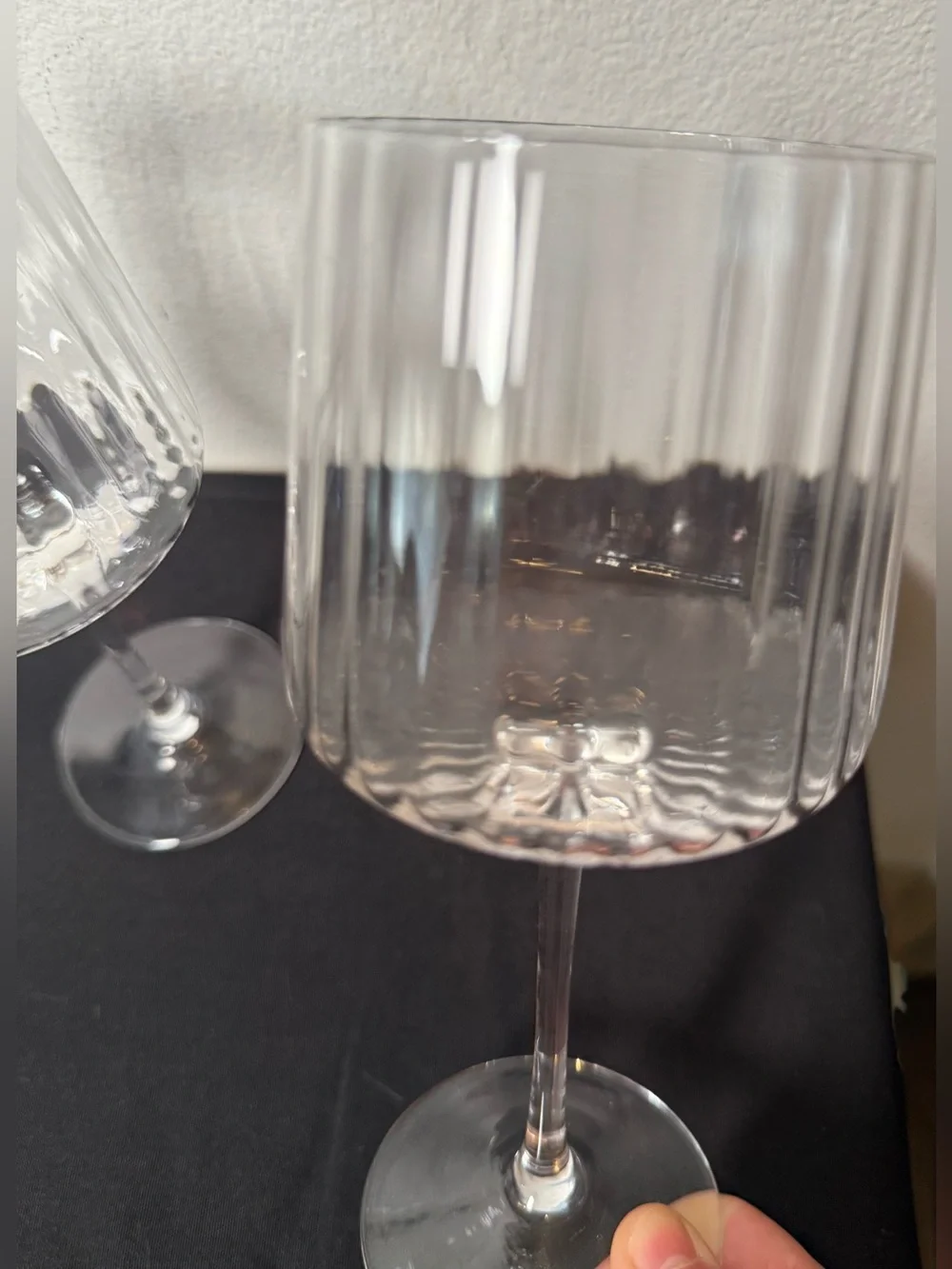 2 ribbed 12oz wine glasses. Gorgeous, new condition.
